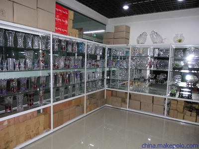 鈦合金展示柜 高端品質(zhì)與實用設計的完美融合